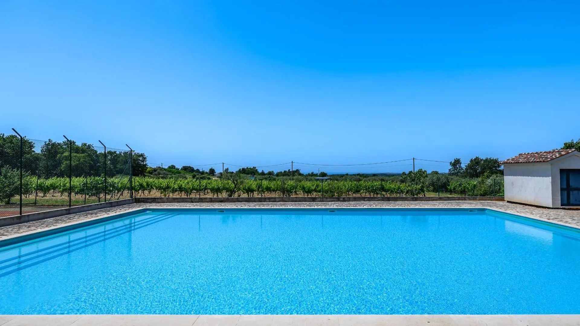 Premium Apartment Seven With Pool In 波雷奇